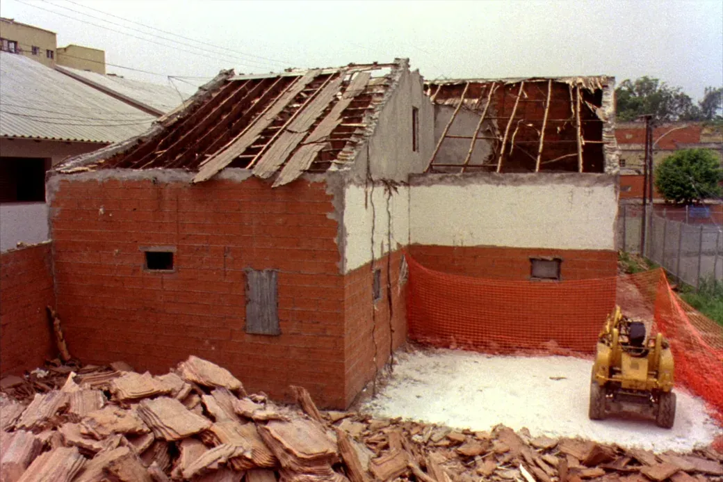 Demolição de casas antigas